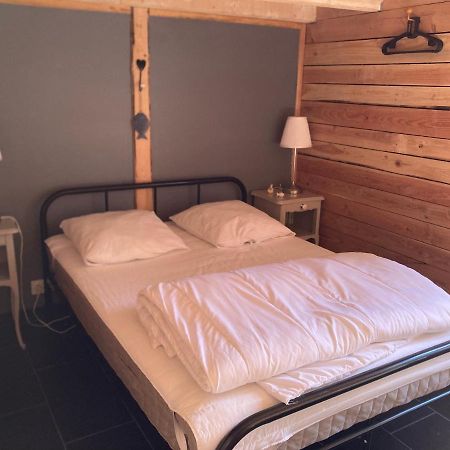 LA CABANE Charmante petite maison 2 chambres à 2,5km plage Saint-Georges-d'Oleron Exterior foto